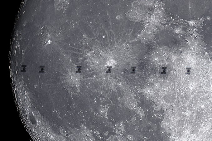 은상 수상작 ′ISS Moon Transit(이시우)′ 국제우주정거장이 월면을 통과하는 순간을 담은 사진이다. 청소년/꿈나무상을 동시 수상하기도 했다. 천문연 제공