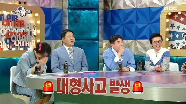 의상 사고로 무대에서 속옷 차림이 된 뮤지컬 배우의 애드립