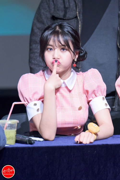 Tags: K-Pop, AOA (Ace Of Angels), AOA Cream, Shin Hyejeong, Pink Outfit, Blue Eyes, Hair Buns, Hair Up, Twin Buns, Pink Dress, Fansigning Event