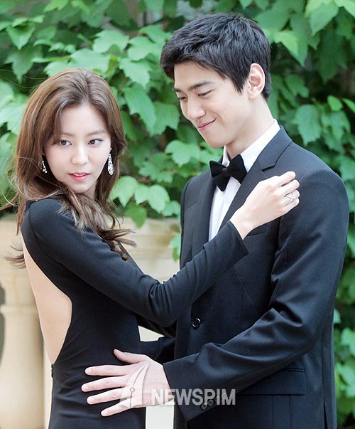 Tags: K-Pop, K-Drama, After School, Sung Joon, Uee, Black Outfit, Black Dress, Couple, Hand On Hip, High Society