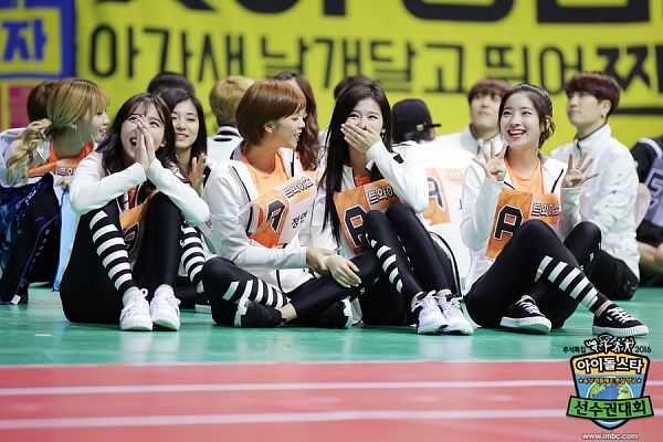 Tags: JYP Entertainment, K-Pop, Twice, Yoo Jeongyeon, Minatozaki Sana, Kim Dahyun, Im Nayeon, Idol Star Athletics Championships