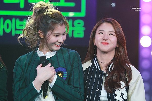 Tags: JYP Entertainment, K-Pop, Twice, Son Chaeyoung, Minatozaki Sana