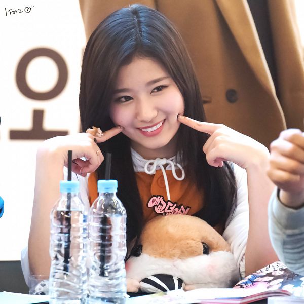 Tags: K-Pop, Twice, Minatozaki Sana