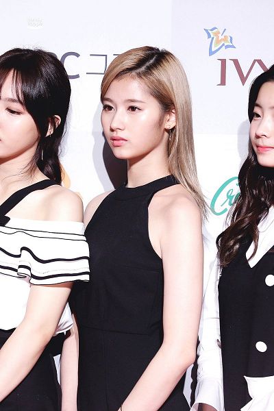 Tags: K-Pop, Twice, Minatozaki Sana