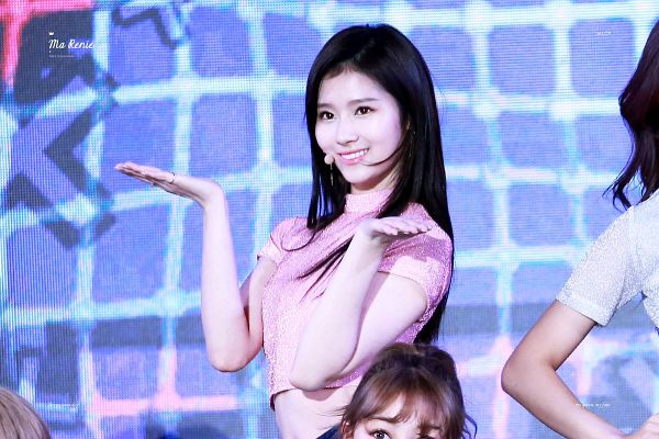 Tags: K-Pop, Twice, Minatozaki Sana