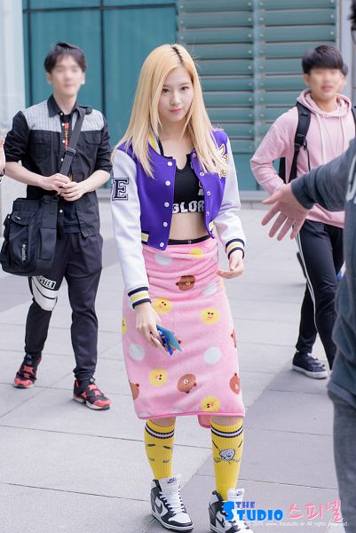 Tags: K-Pop, Twice, Minatozaki Sana, Shorts, Knee Socks, Sneakers, Purple Outerwear, Blanket, Midriff, Black Footwear, Shoes, Black Shorts