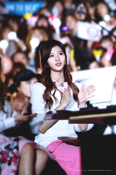 Tags: K-Pop, Twice, Minatozaki Sana, Android/iPhone Wallpaper