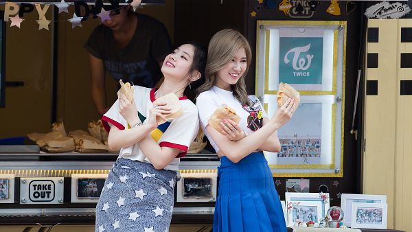 Tags: JYP Entertainment, K-Pop, Twice, Kim Dahyun, Minatozaki Sana, HD Wallpaper, Wallpaper