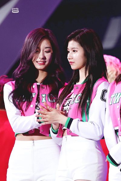 Tags: JYP Entertainment, K-Pop, Twice, Minatozaki Sana, Tzuyu