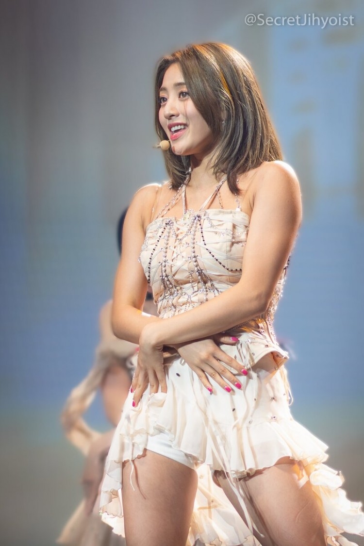 230625 TWICE Jihyo - ‘READY TO BE’ World Tour in Houston Day 2 documents 2