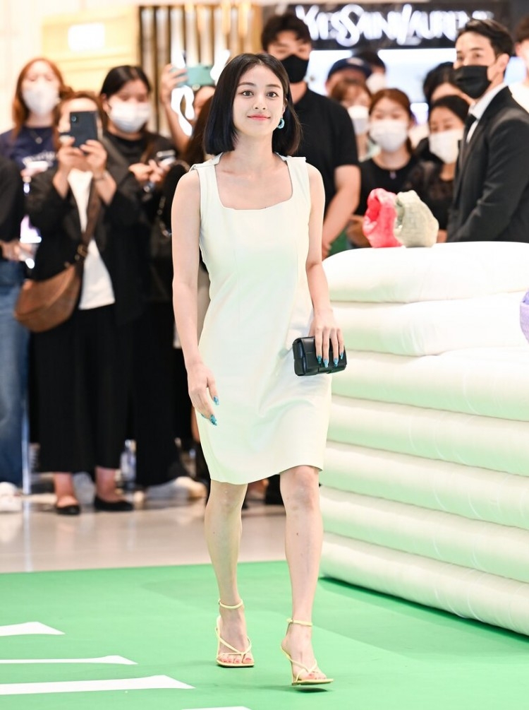 220623 TWICE Jihyo - Bottega Veneta Pop-up Store Event documents 4