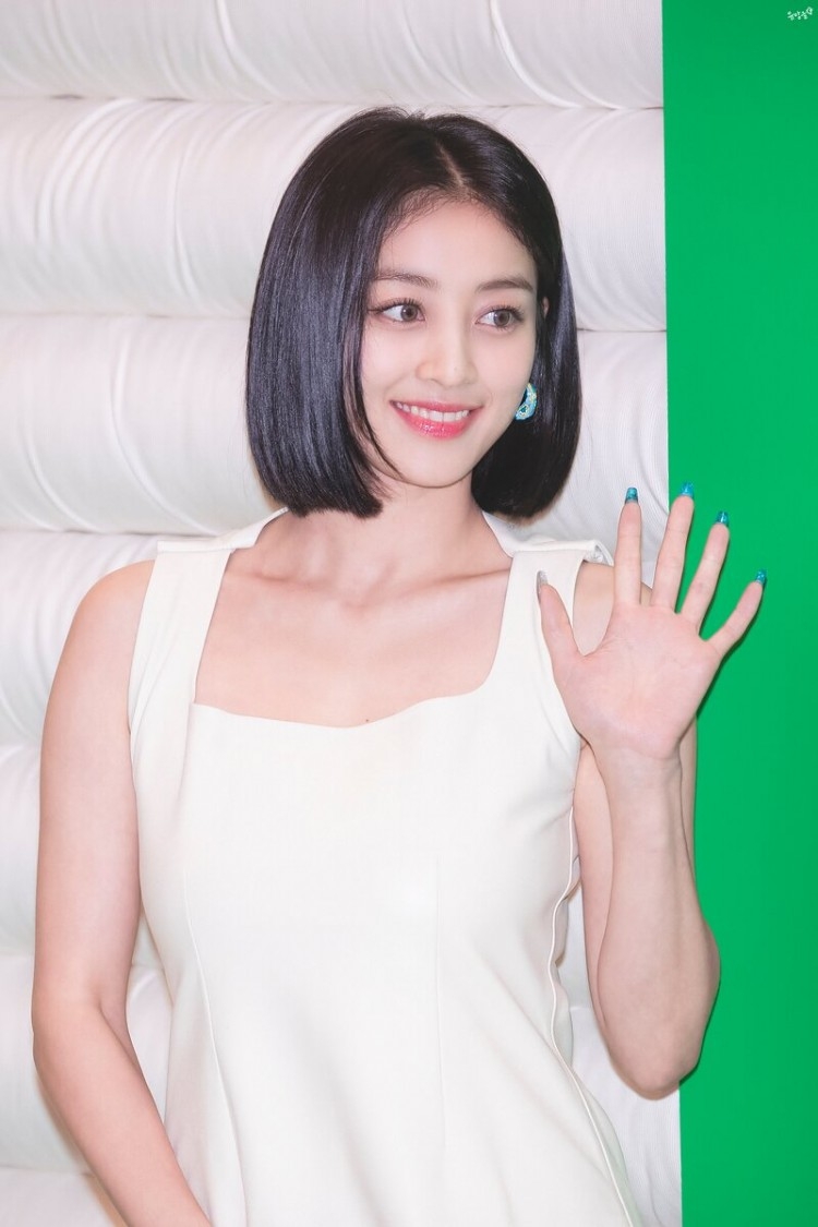 220623 TWICE Jihyo - Bottega Veneta Pop-up Store Event documents 1