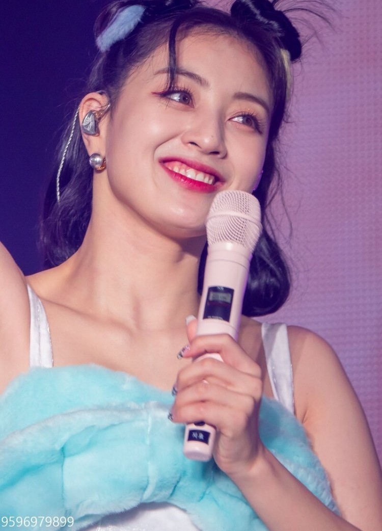 211225 - TWICE 4th World Tour - Jihyo documents 7