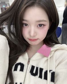 포함된 이미지: Jang Wonyoung