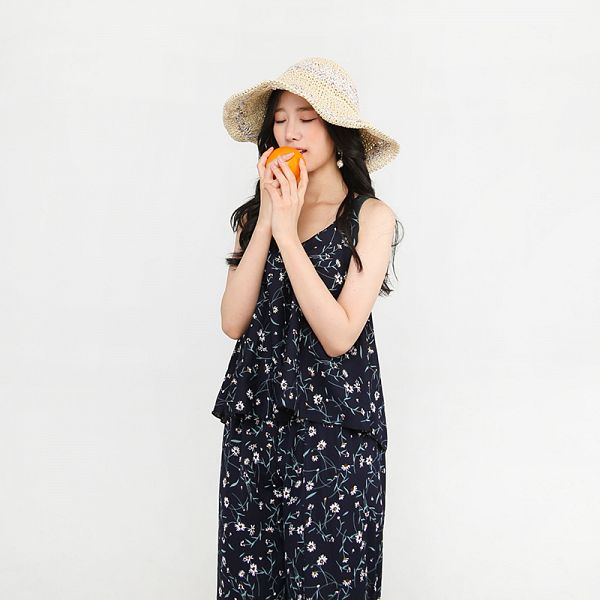 Tags: K-Pop, Berry Good, Johyun, Floral Print, Eyes Closed, Orange (Fruit), Sleeveless, Sleeveless Shirt, Gray Background, Hat, Floral Pants, Fruits