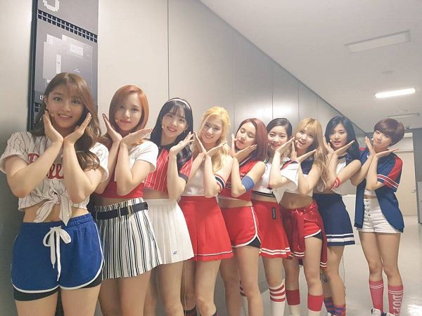 Tags: K-Pop, Twice, Minatozaki Sana, Hirai Momo, Kim Dahyun, Im Nayeon, Tzuyu, Son Chaeyoung, Myoui Mina, Yoo Jeongyeon, Jihyo