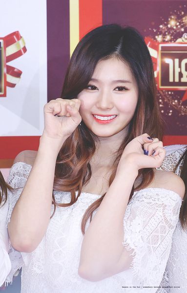 Tags: K-Pop, Twice, Minatozaki Sana, Android/iPhone Wallpaper