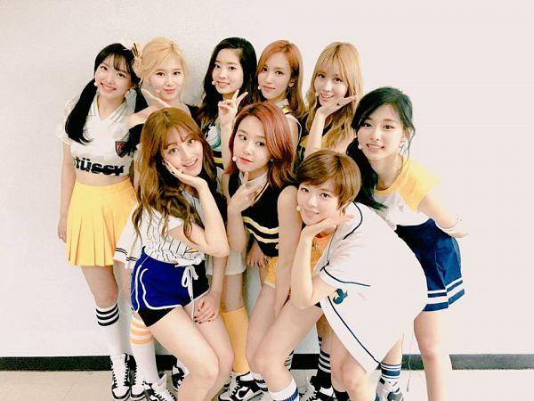 Tags: K-Pop, Twice, Kim Dahyun, Im Nayeon, Tzuyu, Son Chaeyoung, Myoui Mina, Yoo Jeongyeon, Jihyo, Minatozaki Sana, Hirai Momo